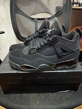 US8 - Jordan 4 Black Cat